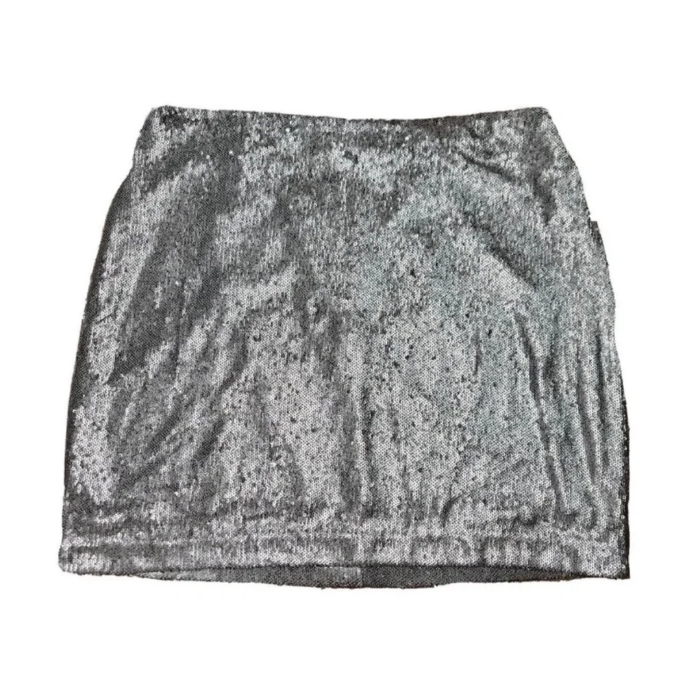 White House Black Market Silver Sequin Mini Skirt
